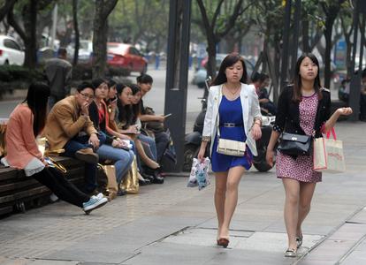 台学生穿“中国”字样服饰找马龙签名